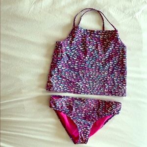 Vineyard Vines girls large swimsuit